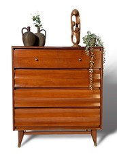 VINTAGE MID CENTURY CHEST OF