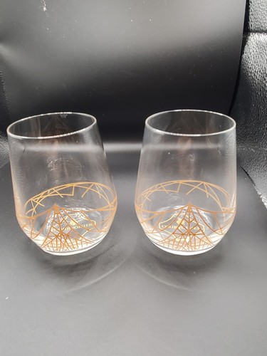 Pair branded courvoisier - pair,