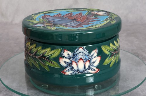 Moorcroft saadian lidded box - 'saadian',