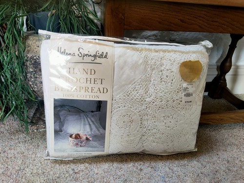 Pretty vintage crochet heavy - pretty,