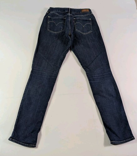 Levi bold curve - curve, stretch