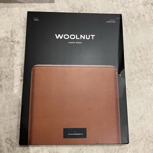 Woolnut leather sleeve - woolnut,