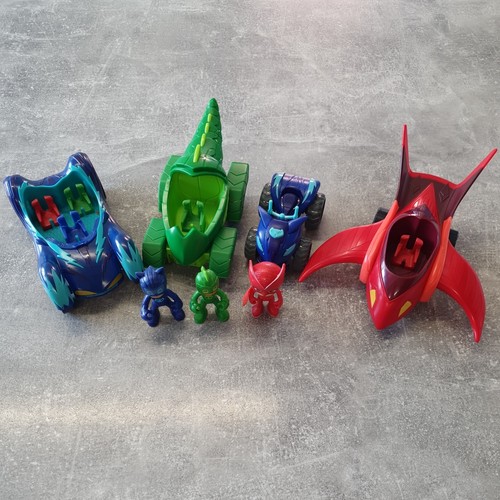 Masks vehicle and figure - pj,