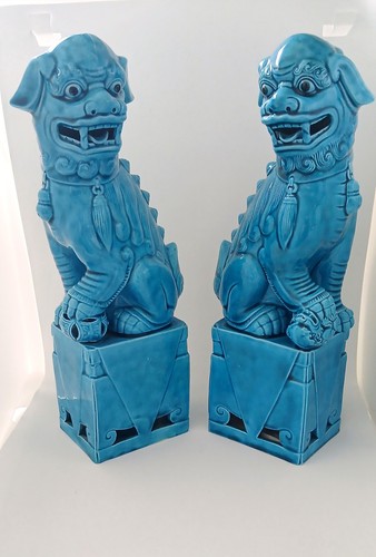 Pair chinese porcelain - of,
