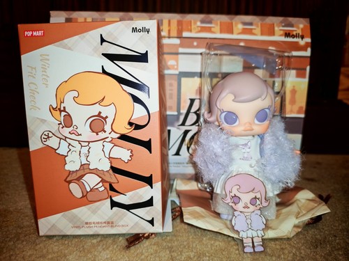 Pop mart molly - winter, fit