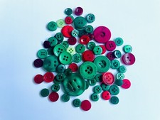 Christmas buttons red green resin
