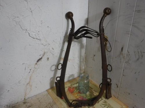 Antique horse collar - 2,