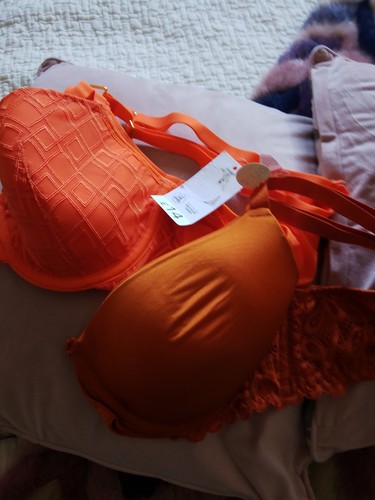 Two pairs ladies new bra - pairs, size