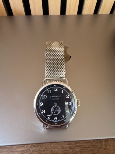 Hamilton khaki navy pioneer - hamilton,
