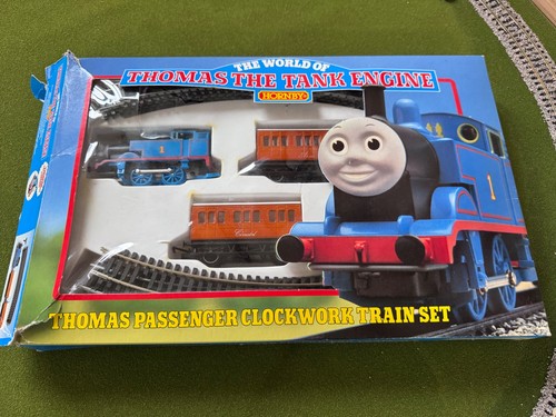 Hornby r260 thomas passenger - hornby,