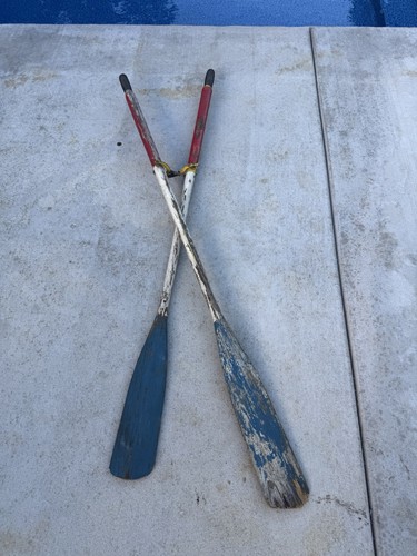 Vintage wooden boat - wooden, oars