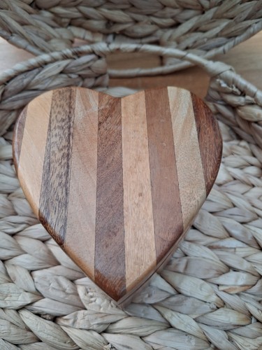 Hinged wooden heart box - , in