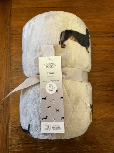 Throw dogs blanket - by, george