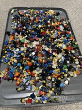 LEGO 12x Random Mystery Minifigures with 10x EXTRA Random Accesssories BLIND BAG