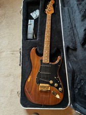 Fender The Strat Walnut 1982