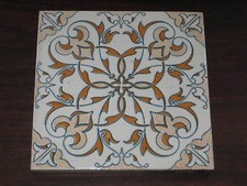 PILKINGTON TILE ARTS & CRAFT SYMMETRIC DESIGN UNDERSTATED  