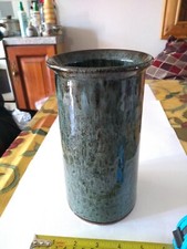 Vintage BOLINGEY Pottery PERRANPORTH Cornwall. Green Honeycomb Glaze Vase. 8"Hi.