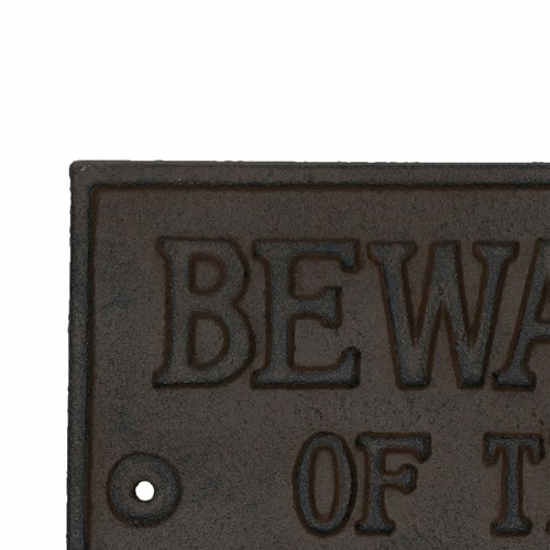 Beware dogs rust cast - beware,