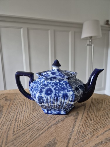 Vintage victoria ware - victoria,