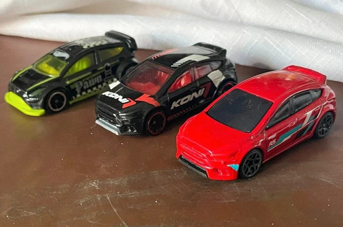 Hot wheels die cast - hot, cars