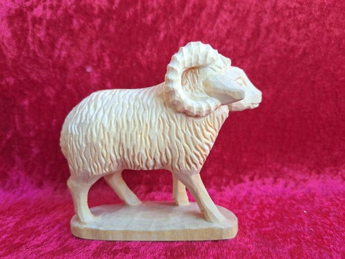 Beautiful wooden figurine - beautiful,