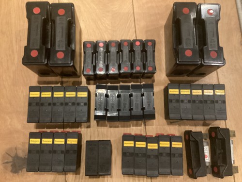 Job lot old fuse holders - old,