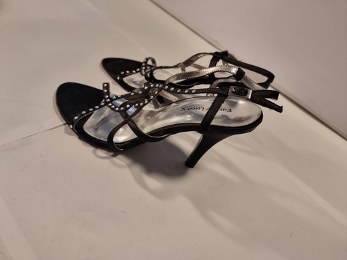 Black strappy shoes - black,