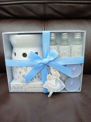 Disney alice wonderland - alice, in