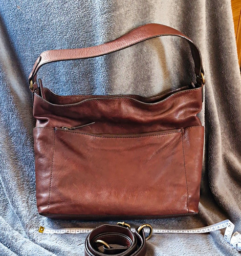 Fat face brown leather - face,