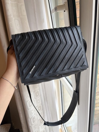 Balenciaga chevron black - chevron,