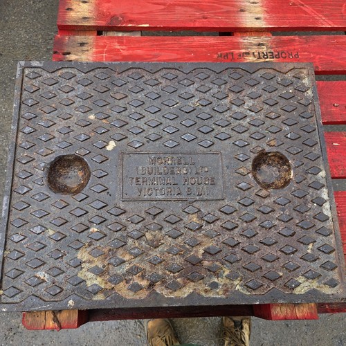 Cast iron manhole cover 635mm - cast,