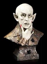 Nemesis Now " THE COUNT " 40CM
