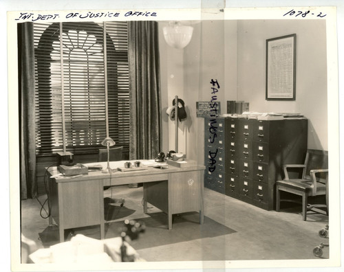 Vintage 8x10 production phot - 8x10,