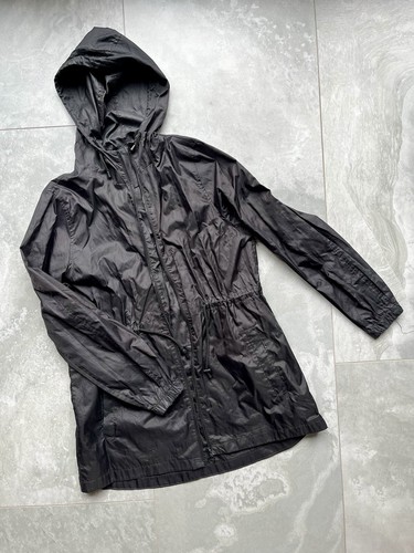 Black parka pocket - parka, a