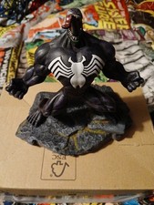 Marvel comics venom statue - marvel,