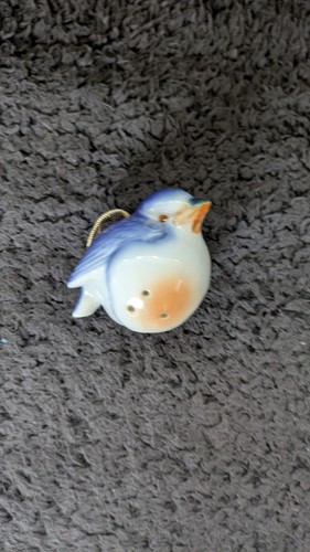 Vintage blue bird hanging - blue,