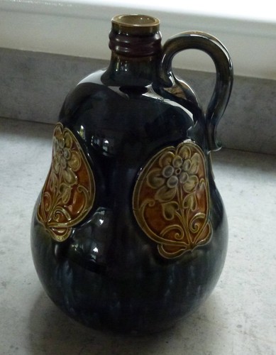 Royal doulton whisky flagon - doulton,
