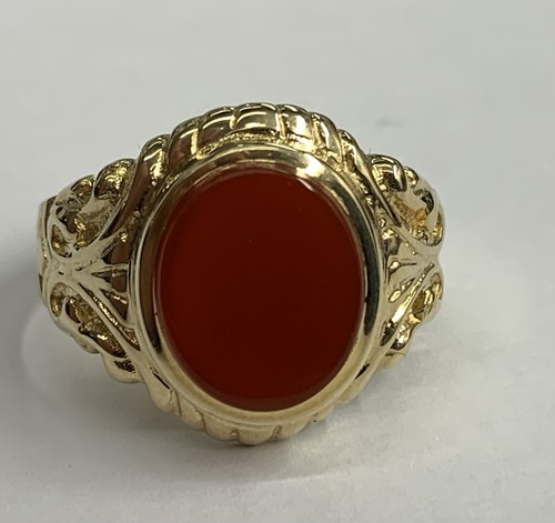 9ct yellow gold - 9ct, carnelian