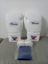 winning 14oz lace up gloves