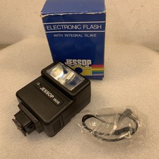 Small Flash Gun Ideal  35mm