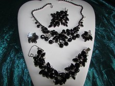 VTG JULIANA Dangle Black Beads