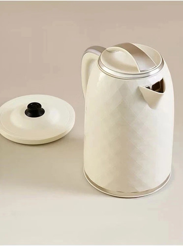 Cream textured kettle - 1.7l,