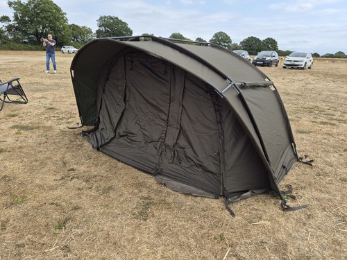 Avid ascent man - man, bivvy