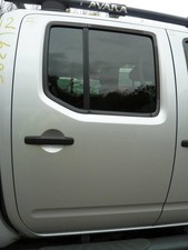 NISSAN NAVARA D40 DOOR RIGHT