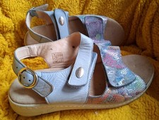 PAVERS size 6  wide fit SANDALS