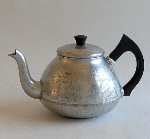 Vtg swan aluminum bakelite tea - swan,