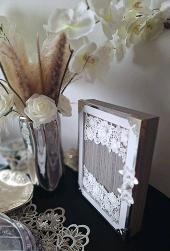 Shabby chic key - chic, box