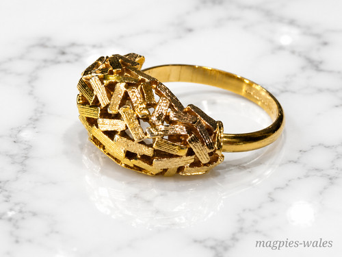 Vintage sarah coventry gold - vintage,