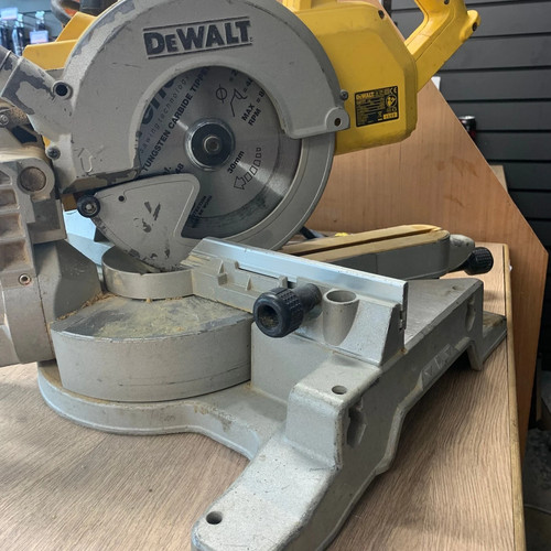 Dewalt dw777 115v 216mm - 115v,