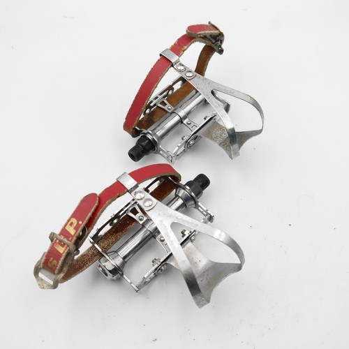 Lyotard flat platform pedals - flat,